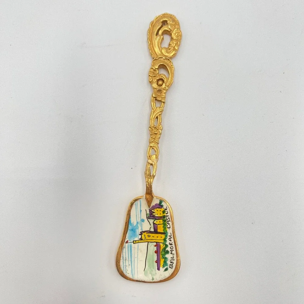 Balmoral‎ Castle Souvenir Spoon Gold Tone Collectible Decorative